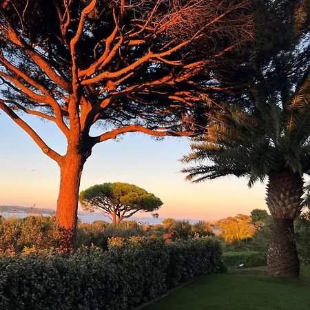 Le Tropezien - Vue A 180, 3 Chambres, Jardin & Piscine Holiday home Saint-Tropez